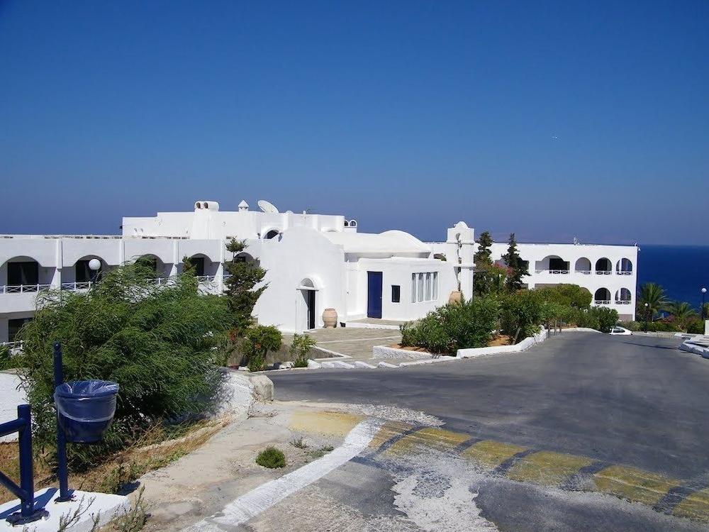 Esperides Apartments Agia Pelagia  Exterior photo