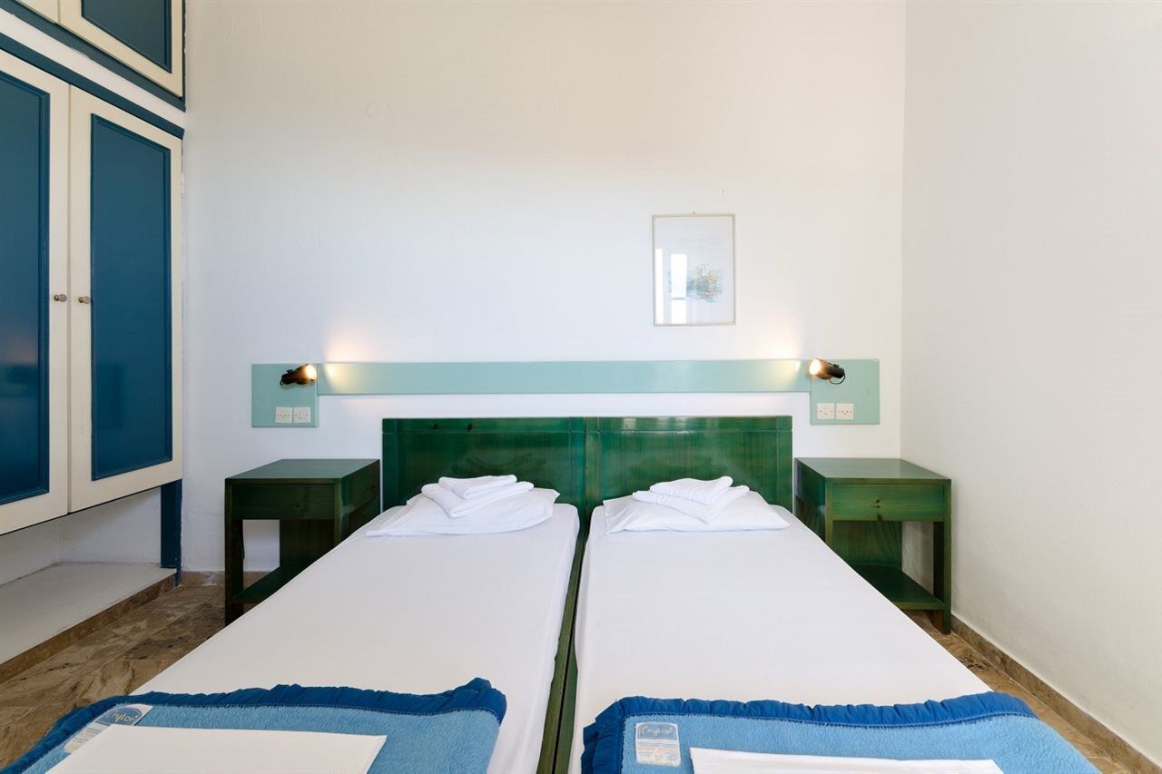 Esperides Apartments Agia Pelagia  Exterior photo